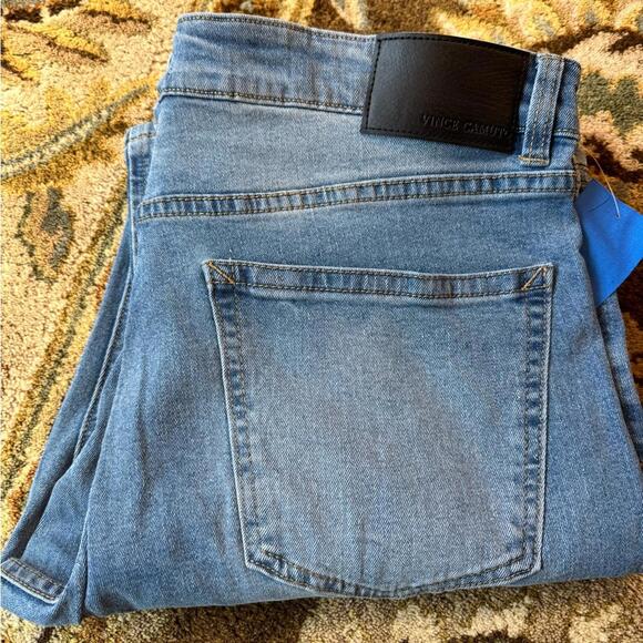 Vince Camuto Men's Straight Jeans in Light Blue - Picture 3 of 5